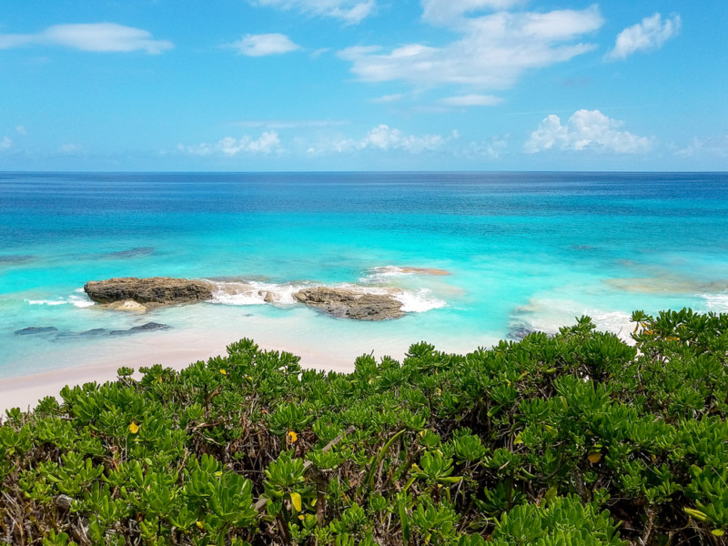 Playas y calas escondidas a las que puedes llegar en barco en las Bahamas