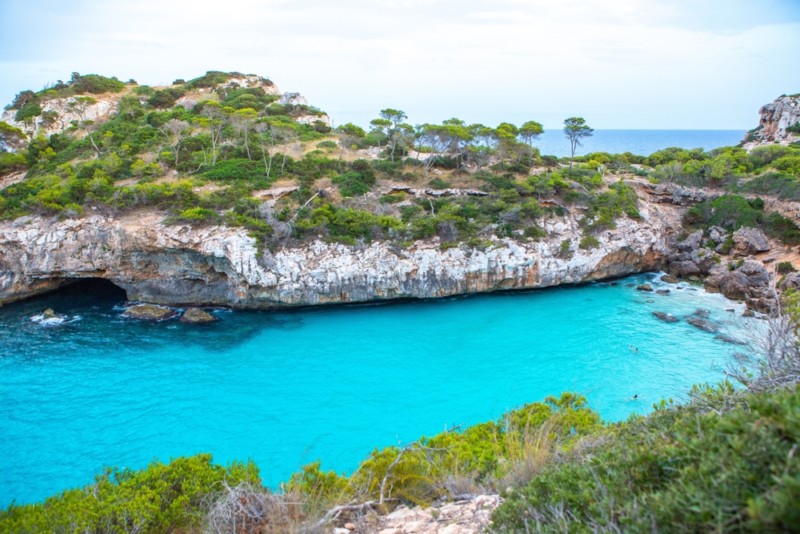 Playas y calas escondidas a las que puedes llegar en barco en Mallorca