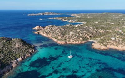 Playas y calas escondidas a las que puedes llegar en barco en Cerdeña