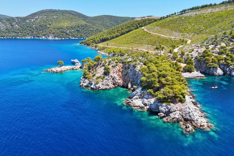 Cala salvaje del Parque Marino de Alónnisos